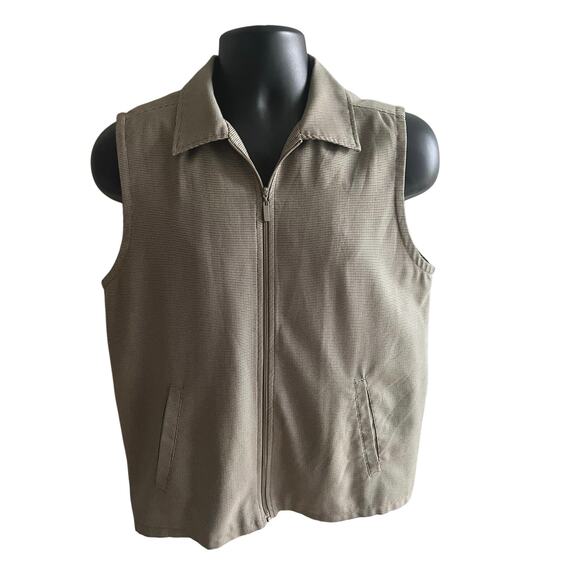 Sunderland of Scotland Tan Vest Size S Golf Wear Lightweight Performance Durable - Picture 1 of 8